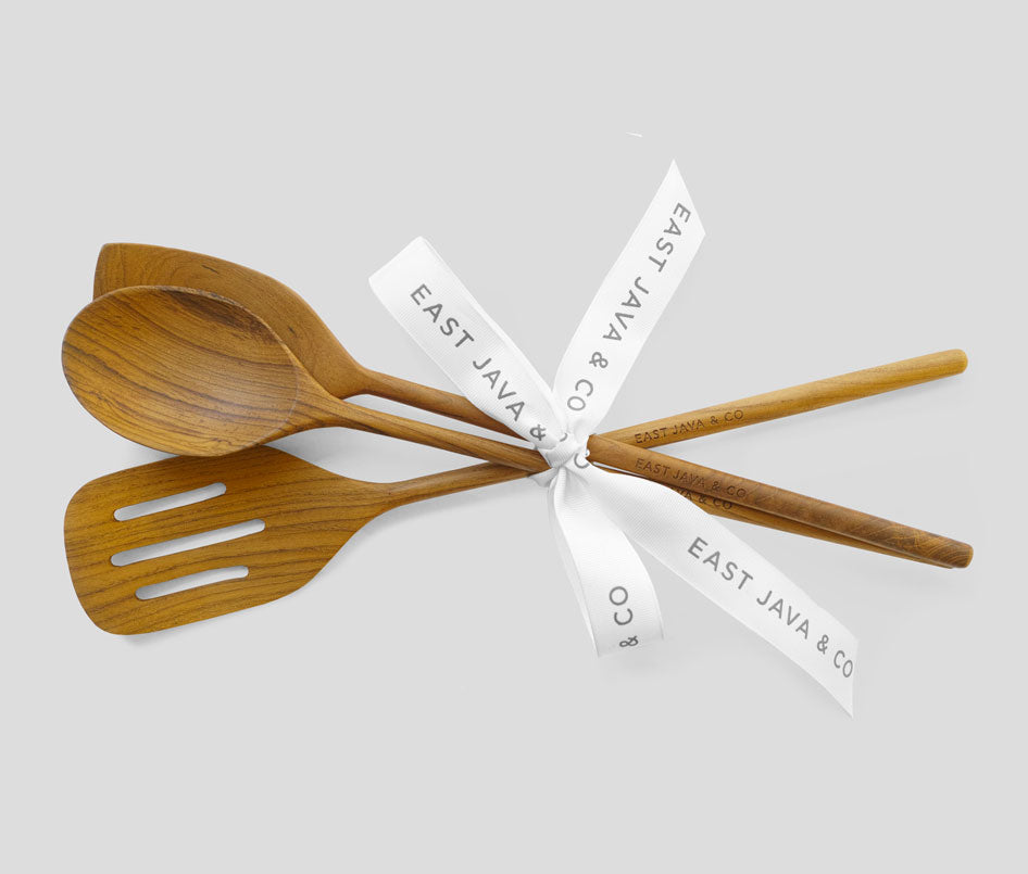 https://www.eastjavaco.com/cdn/shop/products/teak-spatula-set-ribbon-g_0e5b8aa5-19cb-49f2-b624-4ae4f5a0b516_2048x2048.jpg?v=1629858922